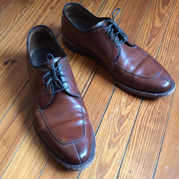 CLOSET CLEAR OUT Allen Edmonds Brown Dress Shoes - Picture 2 of 9